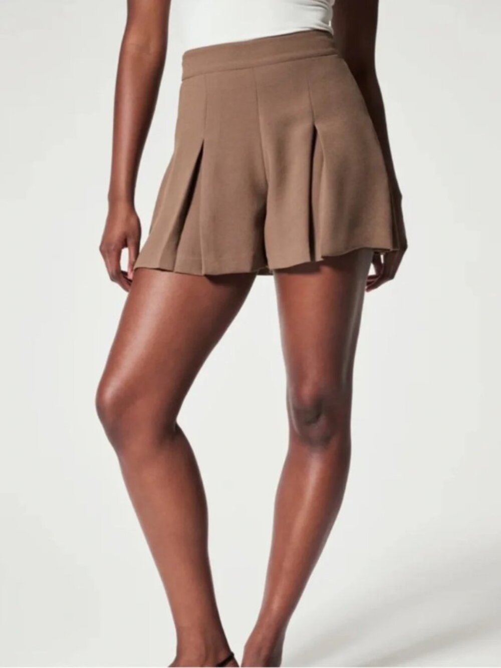Spanx Crepe Pleated Short in Cedar L NWT